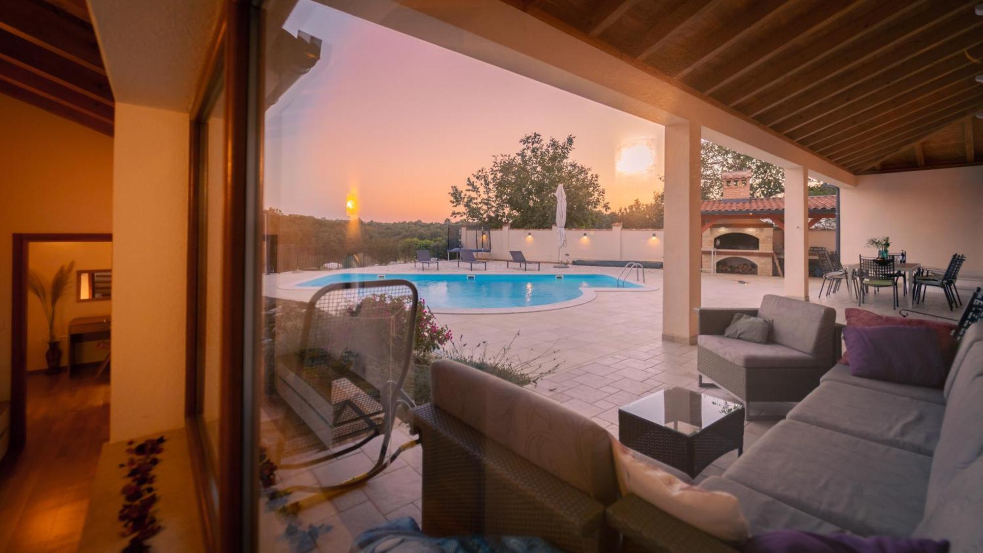 Villa Arton Heated Swimming-Pool Žminj Εξωτερικό φωτογραφία